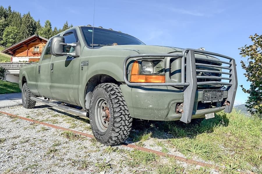 Pick-Up Ford F350 Super Duty V8, deutsche Papiere